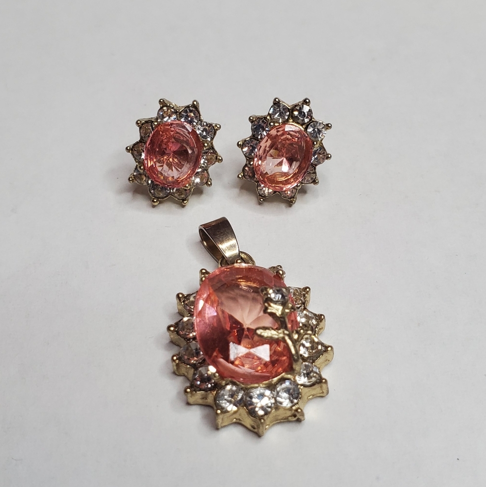 Pink flower earring and pendant set